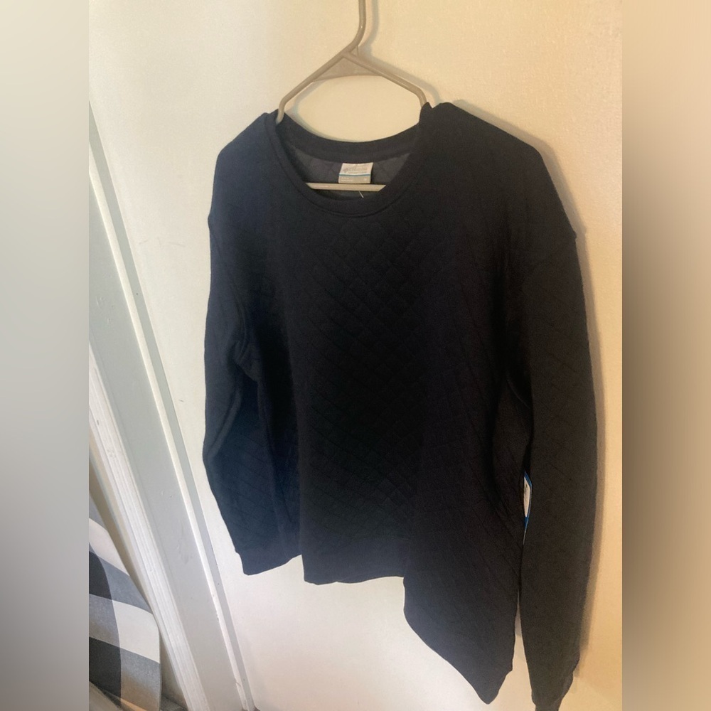 Columbia long sleeve sweatshirt in size 1X. Brand new. Navy blue color